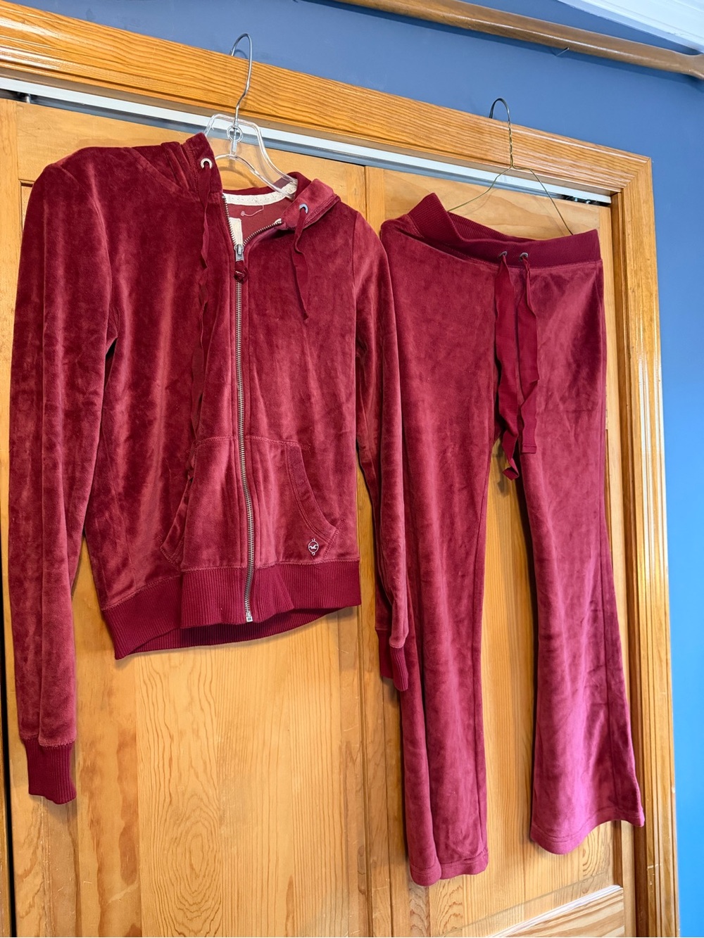 Hollister Women's Velour Two Piece Sweatsuit in Wine Red